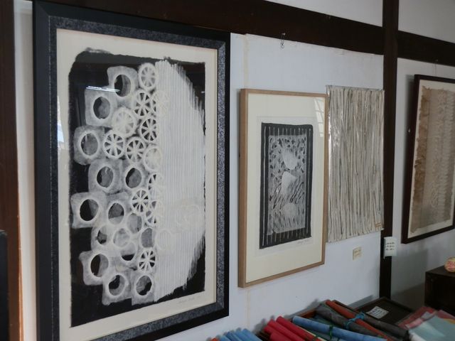造形和紙作家の作品も多数展示してあります!_たくみの里・和紙の家