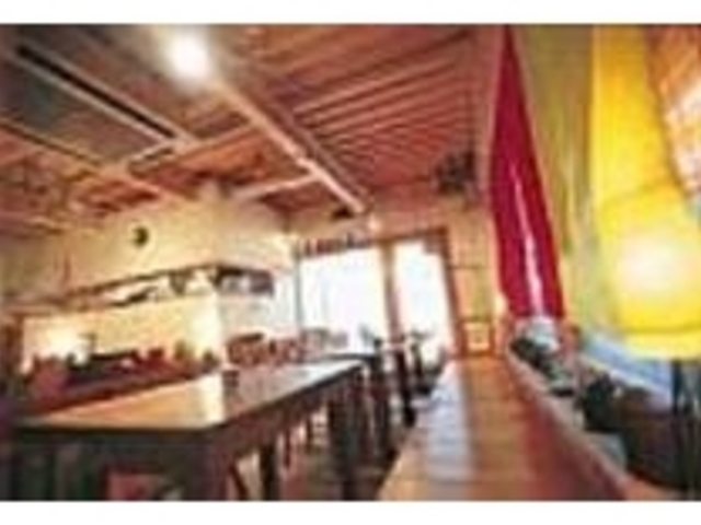 アンティーク調の温もりにほっとできる空間_tea room organ