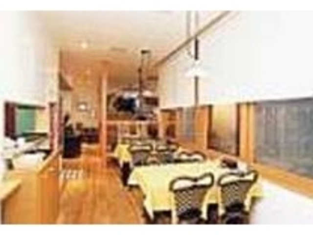店内には主にジャズが流れるおしゃれな店_チャイナ・キッチンふうまんちゅう