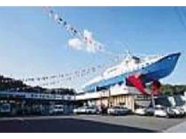 大きな王将船が目印の海産物魚介類センター_伊勢志摩みやげセンター王将 鳥羽本店