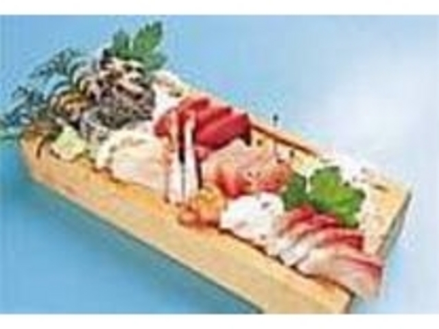 地物を使った『旬の魚の刺身盛り合わせ』_和洋レストラン レストなか川