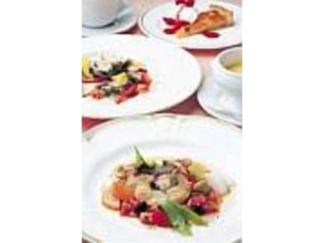 鎌倉市場のみずみずしい野菜をふんだんに_ビストロ アゼルリドー