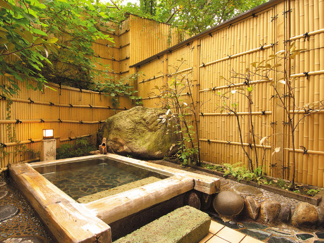 貸切露天風呂(木風)_ほてる白河 湯の蔵
