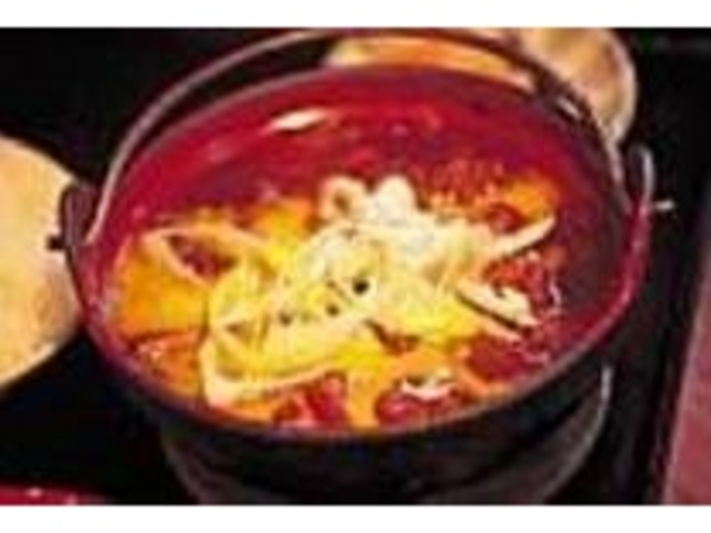 人気の牛煮込み定食は1日20食限定_お食事処 よこい家 木べえ