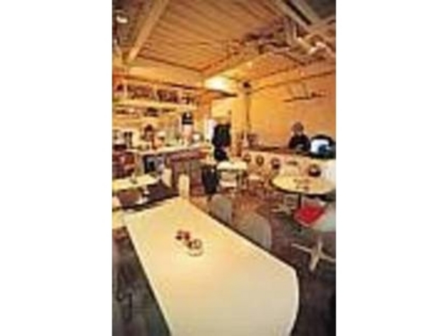宇宙基地をテーマにした不思議な空間だ_e.pi:cafe