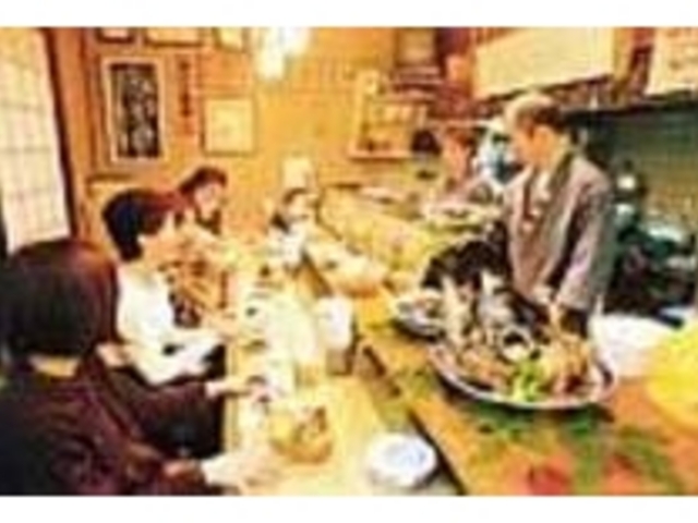 いつ訪れても和やかな雰囲気が漂う店内_栄寿司
