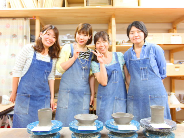 陶芸体験で楽しい女子会♪ワイワイなごむ時間と記念のうつわが完成!_ゆう工房 大阪南堀江教室 ☆陶芸・銀アクセ・ガラス工芸