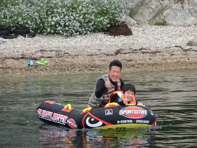 トーイングチューブ2人乗り_AQUA RIZ