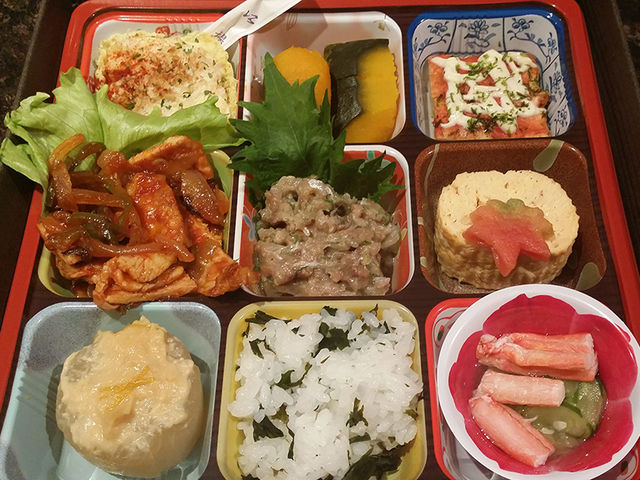 ソムリエ考案の9升弁当。日本酒と味を合わせることを学びます、_SAKEソムリエのいる隠れ家 天橋立 酒鮮の宿 まるやす