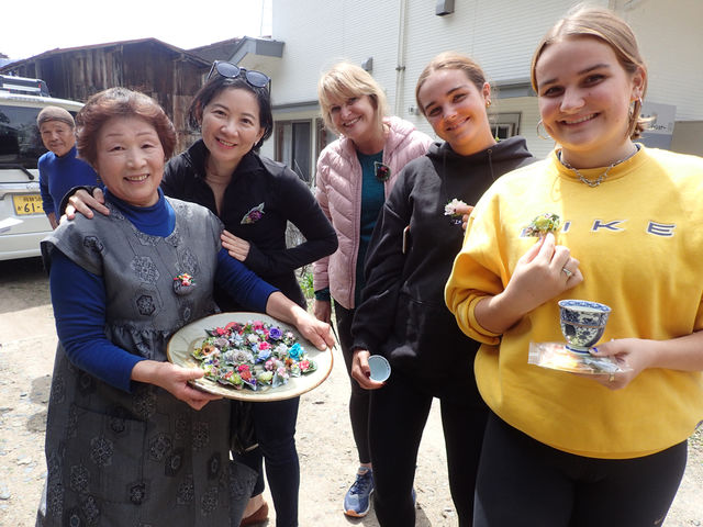 地域の方との交流が生まれることも。_SATOYAMA EXPERIENCE