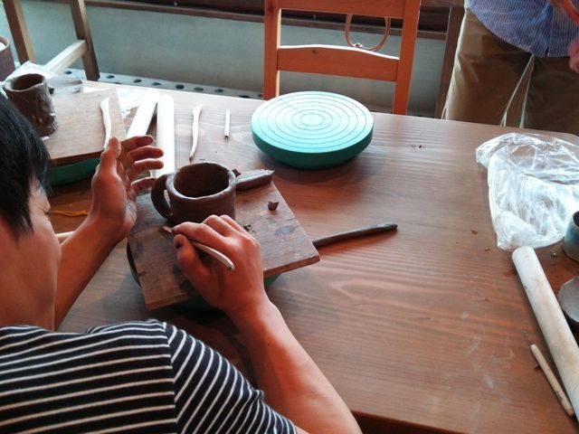 手びねり陶芸体験_陶工房 釉日