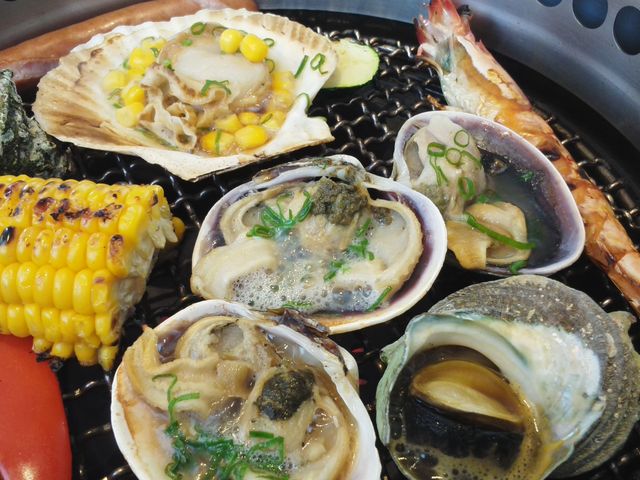 お客様の目の前でアツアツハフハフをお召し上がりいただけます!_鳥羽 海鮮料理 屋形船おきた