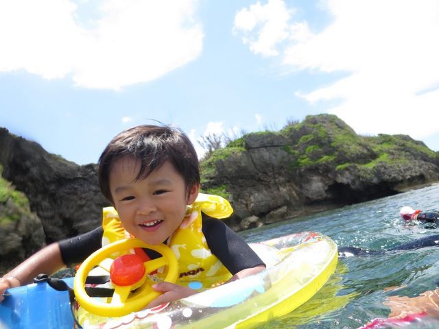 小さなお子様でも安心のシュノーケル♪_Pro Scuba Team SEALs