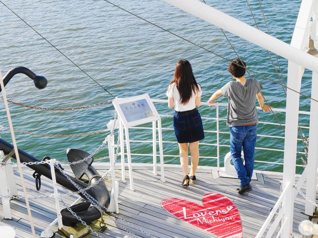 「恋人の聖地」サテライトに認定されているミシガンでの船上デートはいかがでしょうか。_ミシガンクルーズ(琵琶湖汽船)