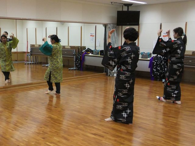 本格的な舞踊も♪_恩納村ふれあい体験学習センター