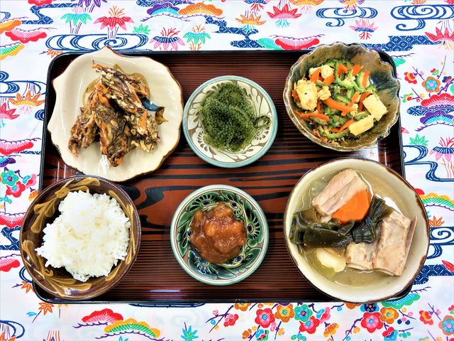沖縄の食文化を実際に作ってみよう!_恩納村ふれあい体験学習センター