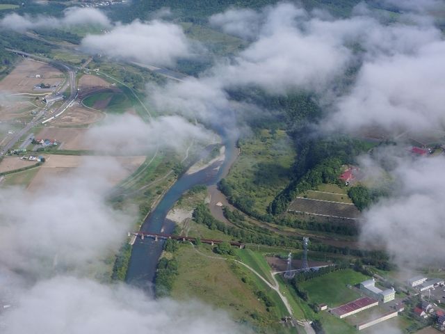 ■雲海フライト情報■低高度の雲は6月後半から出始め8〜10月そこそこの確率”で出現します “朝一番”に狙ってみてください。_MPGそらち