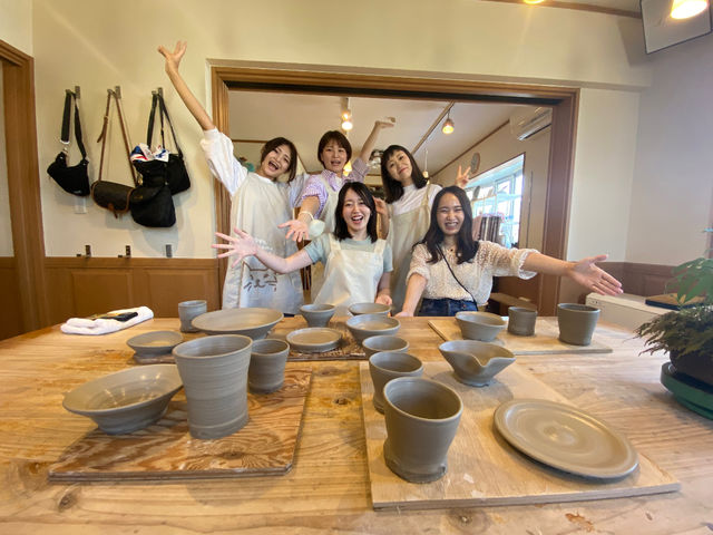 たくさん出来ました〜!1日体験電動ろくろは、微妙な力加減と集中力が必須!いくつか作って出来の良いもの残して焼きます。_志々陶 shishitou