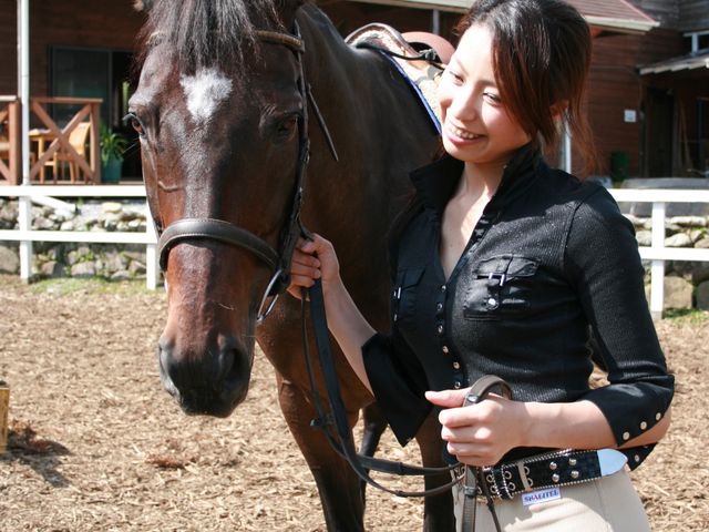 モデルと馬_伊豆の乗馬クラブ天城ホースビレッジ