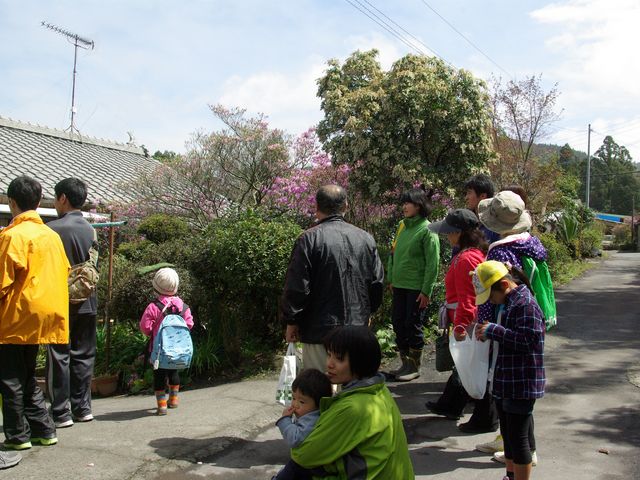 大野地区で春に開催されたフットパスの写真_特定非営利活動法人森人くらぶ