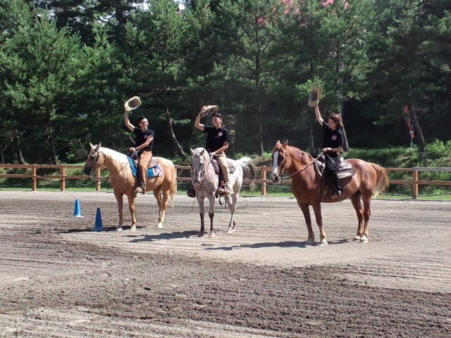 誰もが安心して楽しく乗馬が出来ることを提案しています。_KAZ HORSE TRAINING