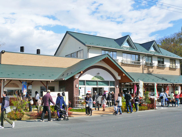 直売マーケット外観_伊豆沼農産
