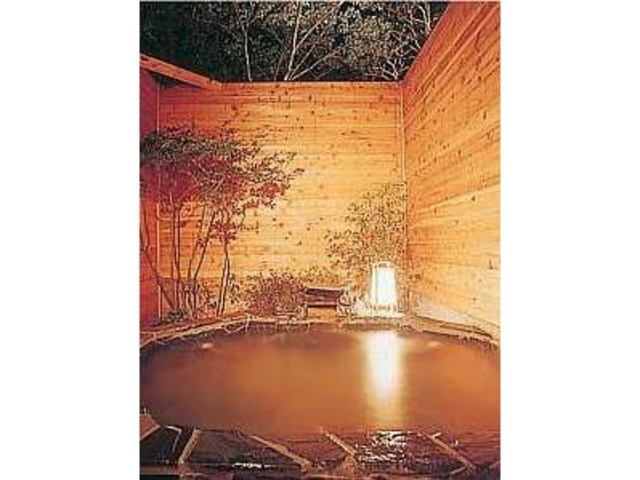 箱根芦ノ湖の森 ペンションシャーロット