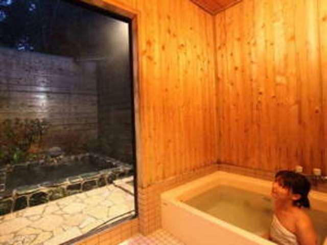 箱根芦ノ湖の森 ペンションシャーロット