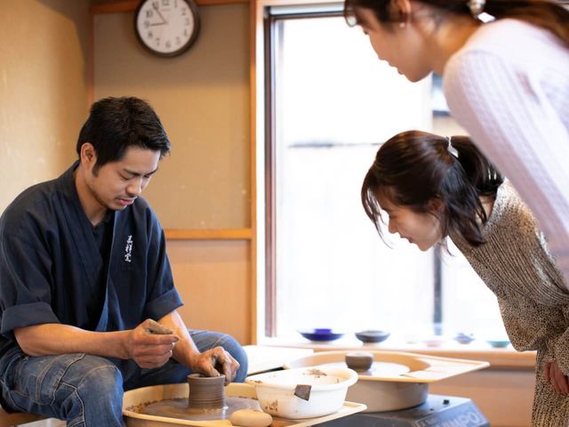 まずは、スタッフによるデモンストレーション_嘉祥窯陶芸教室