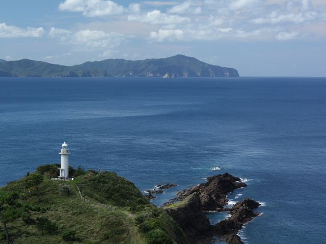 那久岬から隣の島を眺望_ジオバスツアー(隠岐旅工舎)