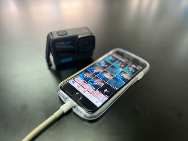 お撮りしたデータをその場でスマホに。もちろん無料です。_MARINECLUBCREA