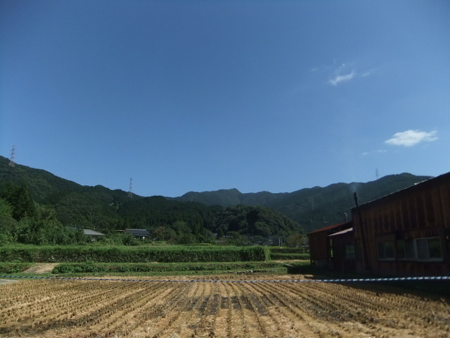 店舗周辺から見える景色。古処山。_筑前秋月和紙処