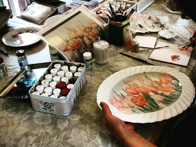 制作イメージ_ルナポーセリングループ・たまプラーザ校〜陶絵付け・ポーセラーアーツサロン
