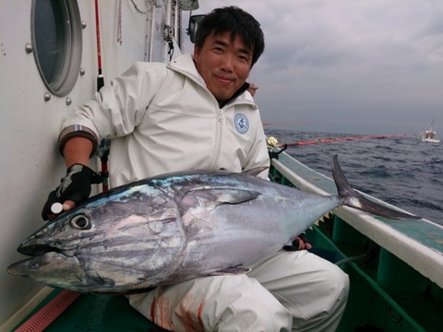 黒マグロも釣れますよ〜!_龍正丸