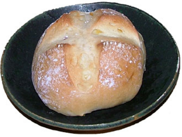 石釜焼きのパンも販売中。焼きたてふっくら、中はもちもち♪_我流