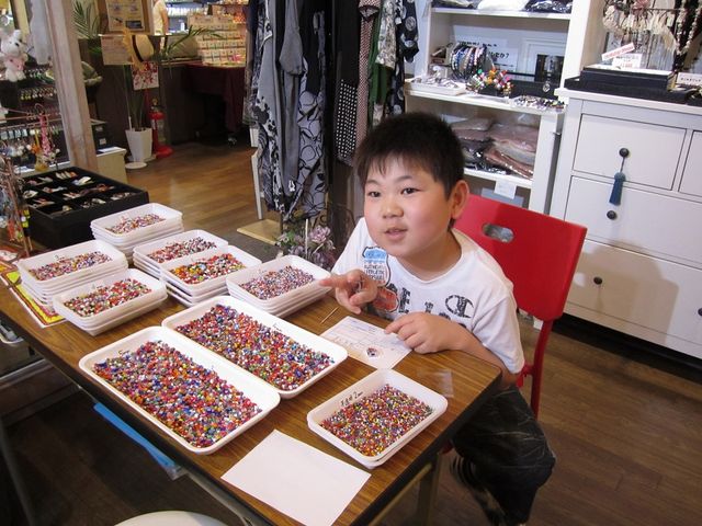 かわいいリピーターさんです!お母さんのプレゼント作ってくれました♪_神戸クリスタル80