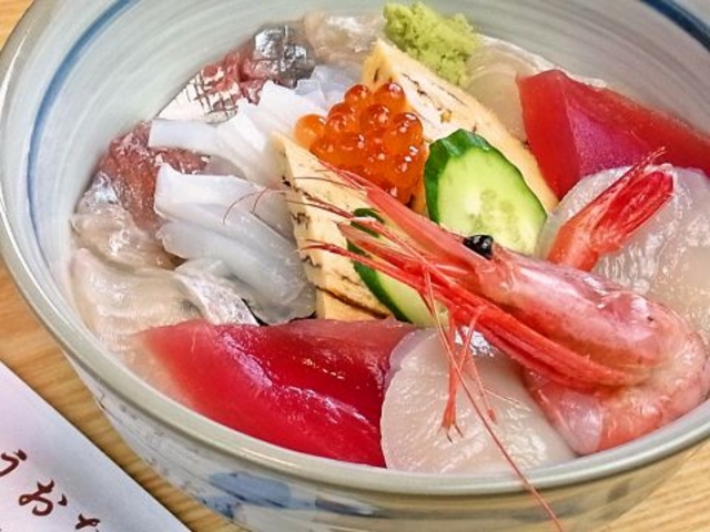 うおなお亭の写真1