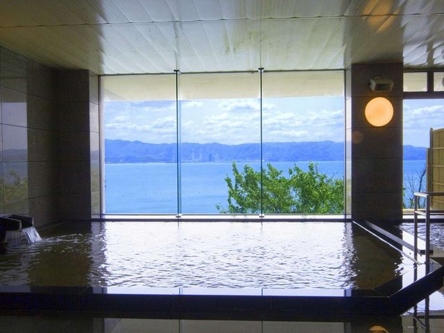 和歌の浦温泉 萬波 MANPA RESORT 日本スタイル