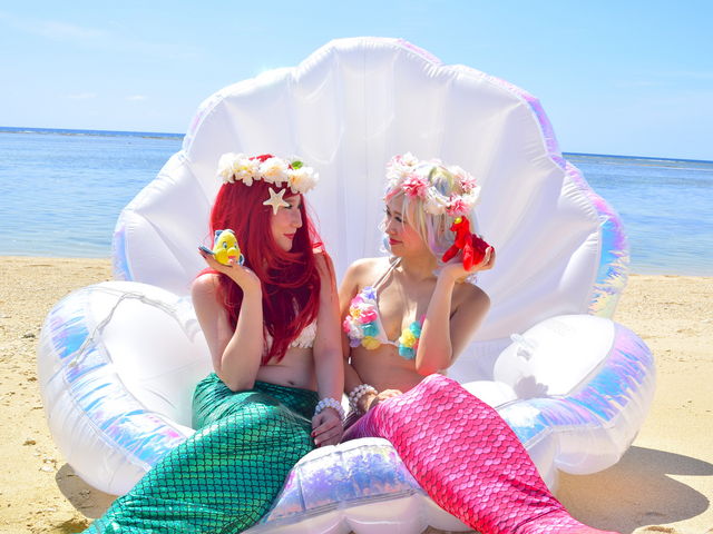 マーメイド撮影といえば琉球エンタメ!シェルフロートやユニコーンの浮き輪のレンタルもございます_琉球エンターテイメント