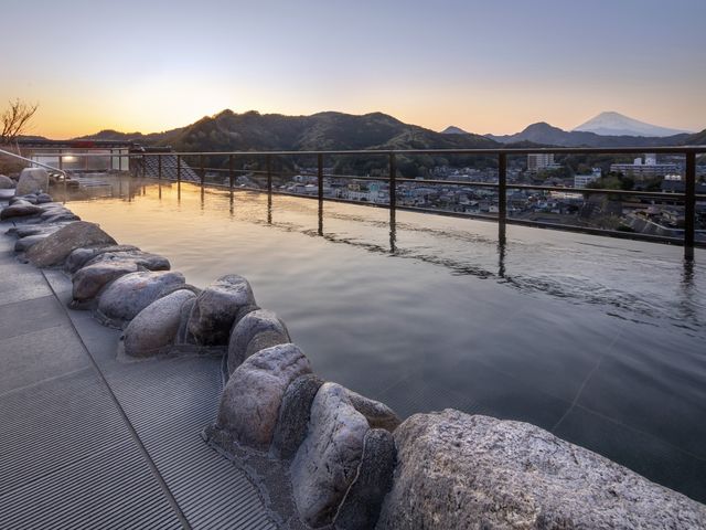 ニュー八景園