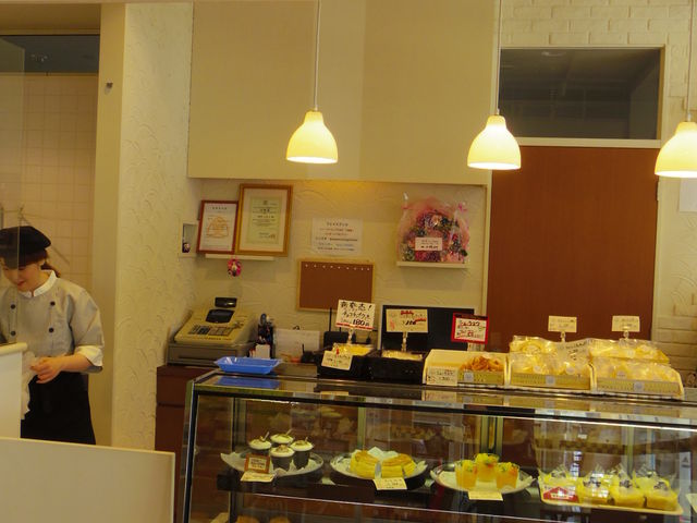 sweets shop CHIAKI