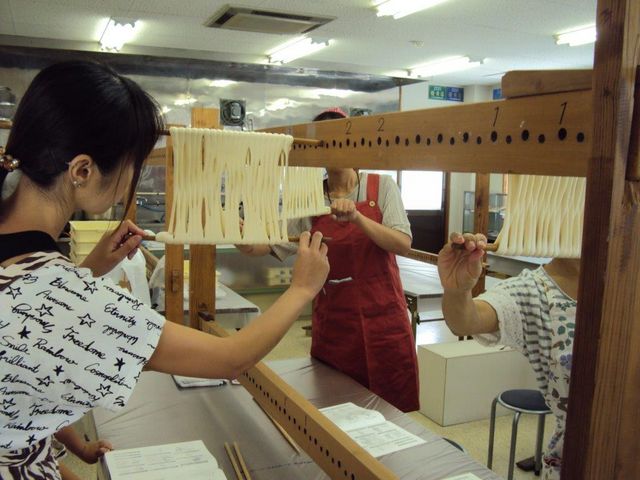 手延べ麺造り体験「麺大学」