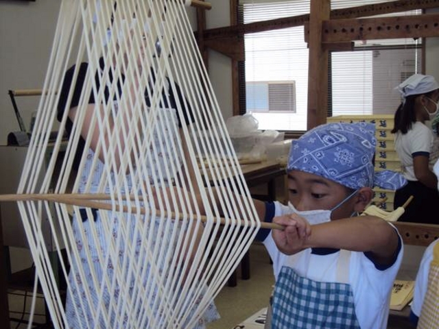 手延べ麺造り体験「麺大学」