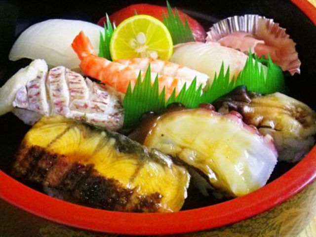 浪花寿しの写真1