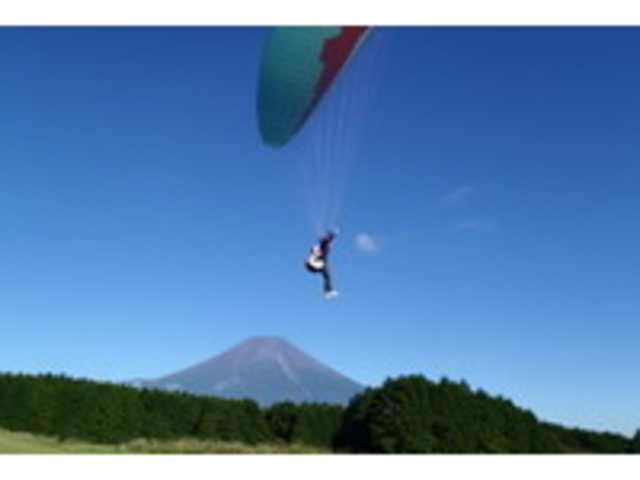 パラグライダー体験コース。結構飛べるようになります。_スカイ朝霧