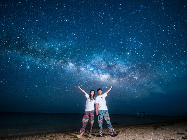 お揃いの服装でハイチーズ(^_-)-☆_石垣ラブフォト ishigaki_luvphoto