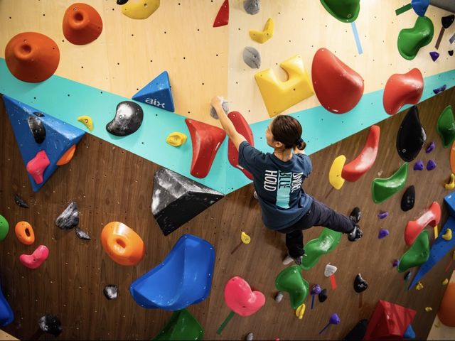 初心者や女性、お子様も楽しめます!_ディーボルダリング沖縄豊崎