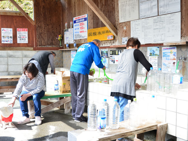天然炭酸水よいやな湧水