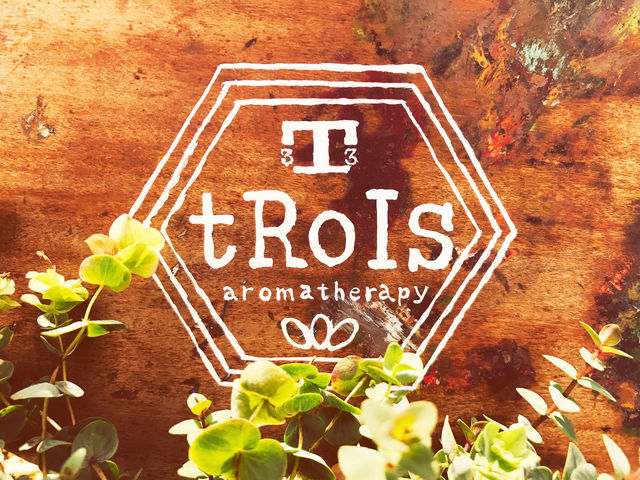 tRoIs aromatherapy