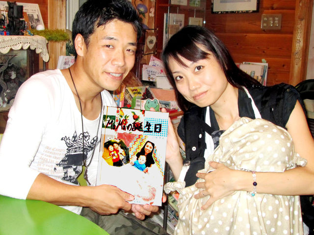 赤ちゃんの成長記録本を作りましょう。これからのお子様の成長が楽しみですね。_手づくり絵本館ピュアアイリス